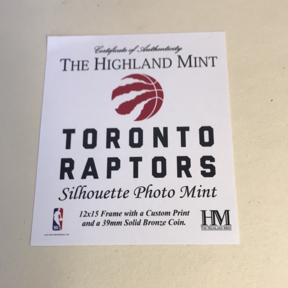 The Highland Mint Toronto Raptors Silhouette Photo with Solid Bronze Coin - Picture 7 of 8